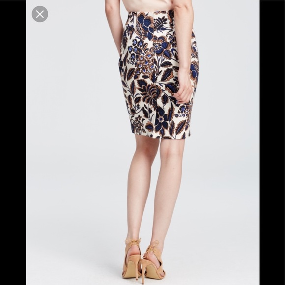 Ann Taylor floral navy & brown pencil skirt 0 NWOT - Picture 7 of 8